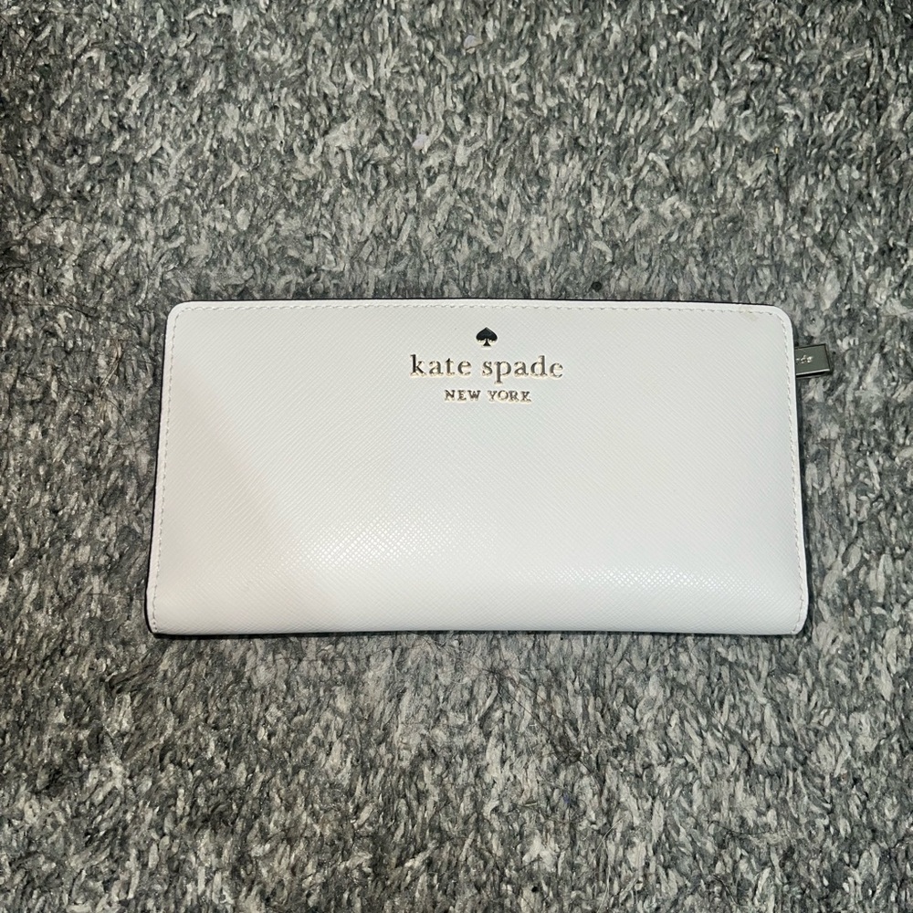 Kate Spade White Leather Wallet Minimalist Design